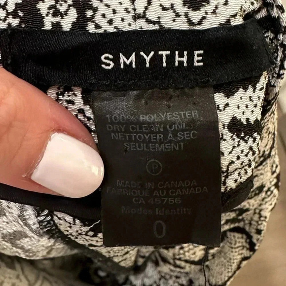 Smythe Cropped Kick Pant in Black and White Snake Python Snake Print Sz 0 - Picture 8 of 8